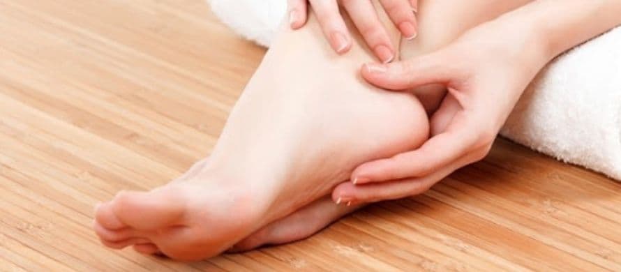 7 روش از بین بردن پوست مرده از  کف پاها