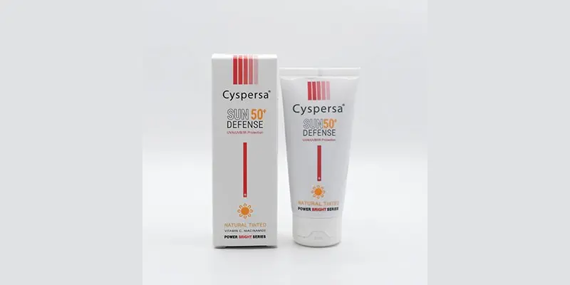 ضد آفتاب با خاصیت مرطوب‌کنندگی، روشن‌کنندگی و ضد پیری