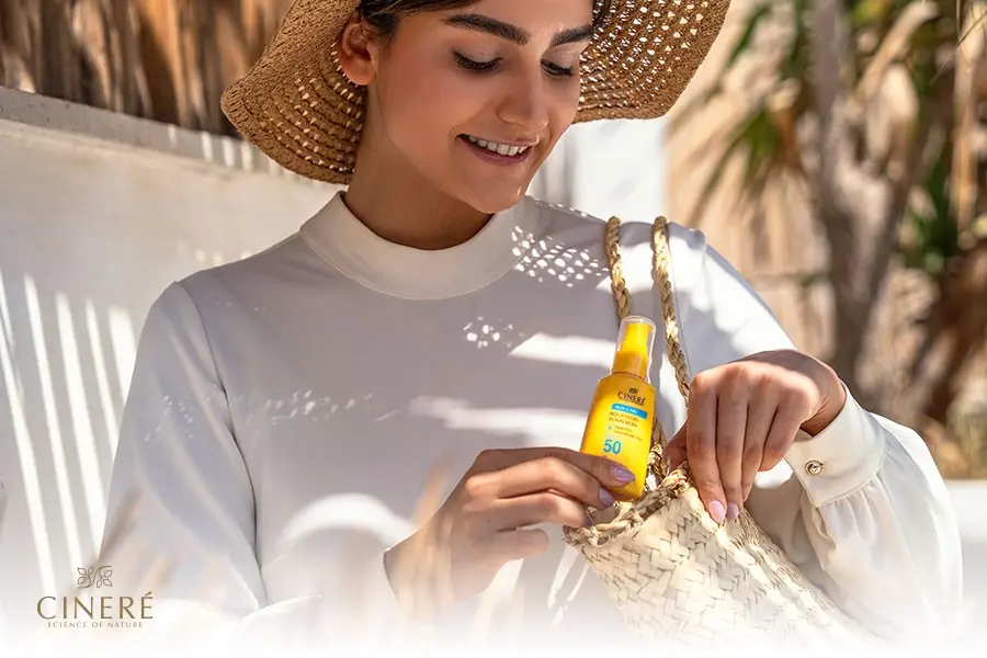 ضد آفتاب فلوئید بدون رنگ سینره SPF50 با فرمولاسیون سبک و کاملا بدون چربی