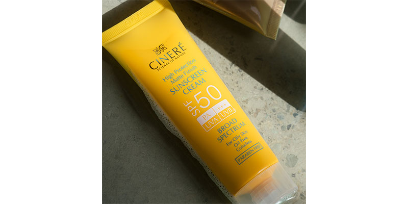 کرم ضد آفتاب پوست چرب SPF 50