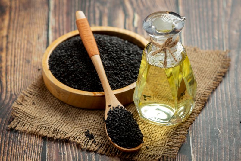 عوارض احتمالی روغن سیاه دانه برای ابرو 