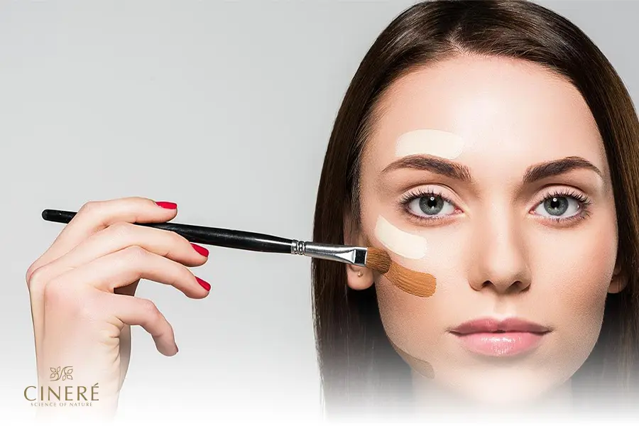 استفاده از کانسیلر در ترتیب آرایش صورت با ضدآفتاب