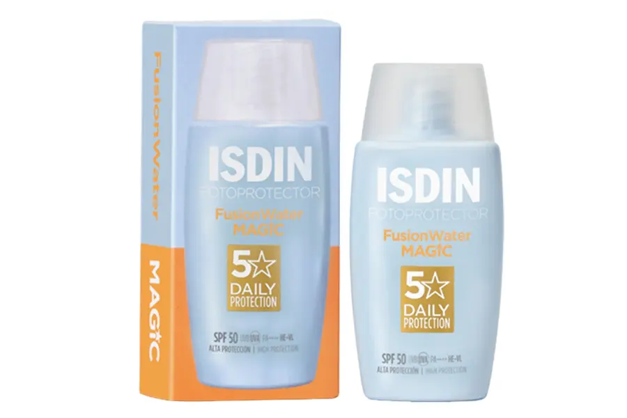 فلوئید ضدآفتاب بی‌رنگ ایزدین Fusion Water SPF 50 یکی از بهترین ضدآفتاب‌های فلوئیدی بازار