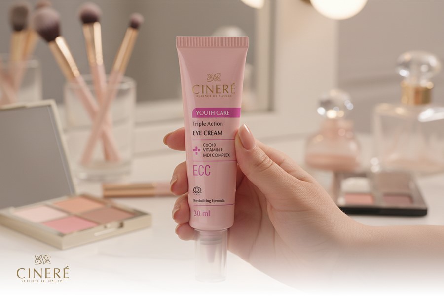 بهترین کرم‌های دور چشم برای زیر ۳۰ سال با توجه به نیازهای خاص این سن طراحی شده‌اند.