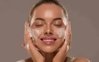 بهترین روتین پوستی برای پوست چرب صبح و شب